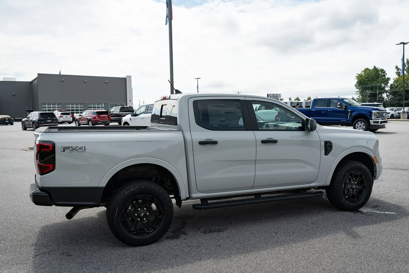 New 2026 Avalanche Ford XLT image 10