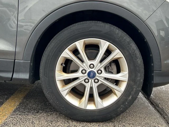 Used 2017 Gray Ford SE image 15