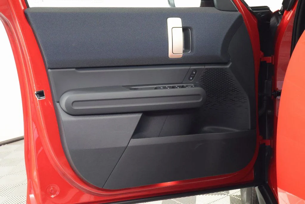 Used 2026 Chili Red MINI Signature Plus image 7