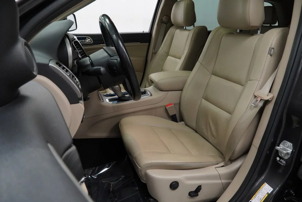 Used 2021 Gray Jeep Limited image 18