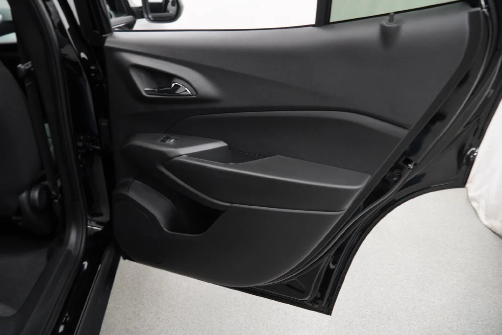 New 2026 Mosaic Black Metallic Chevrolet 1RS image 34