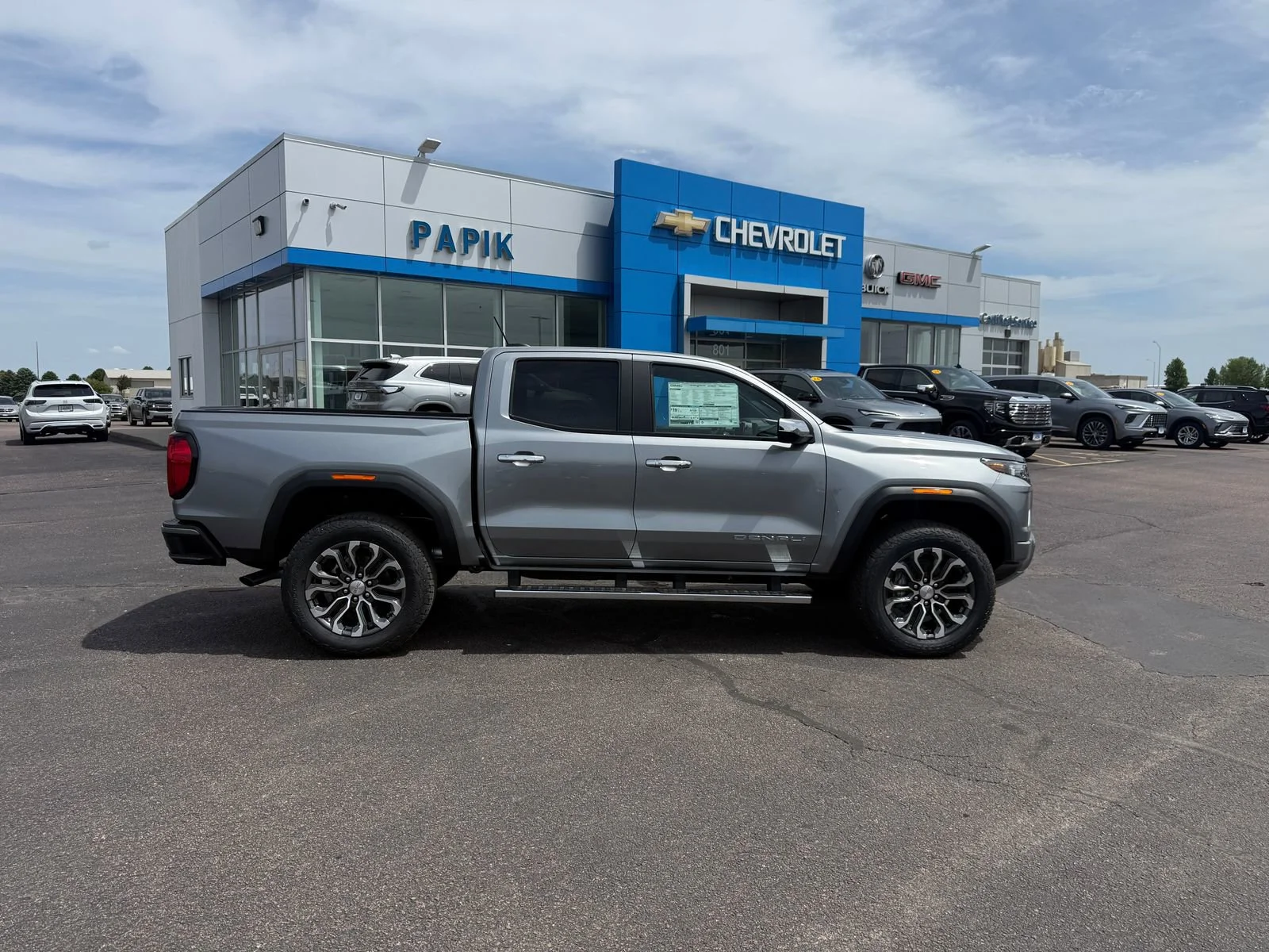 2026 GMC Canyon 4WD Denali Crew Cab Short Box's photo