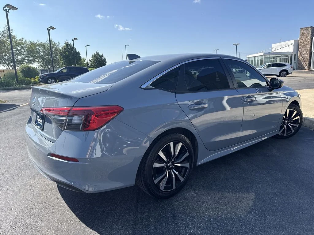Used 2024 Gray Honda EX image 3