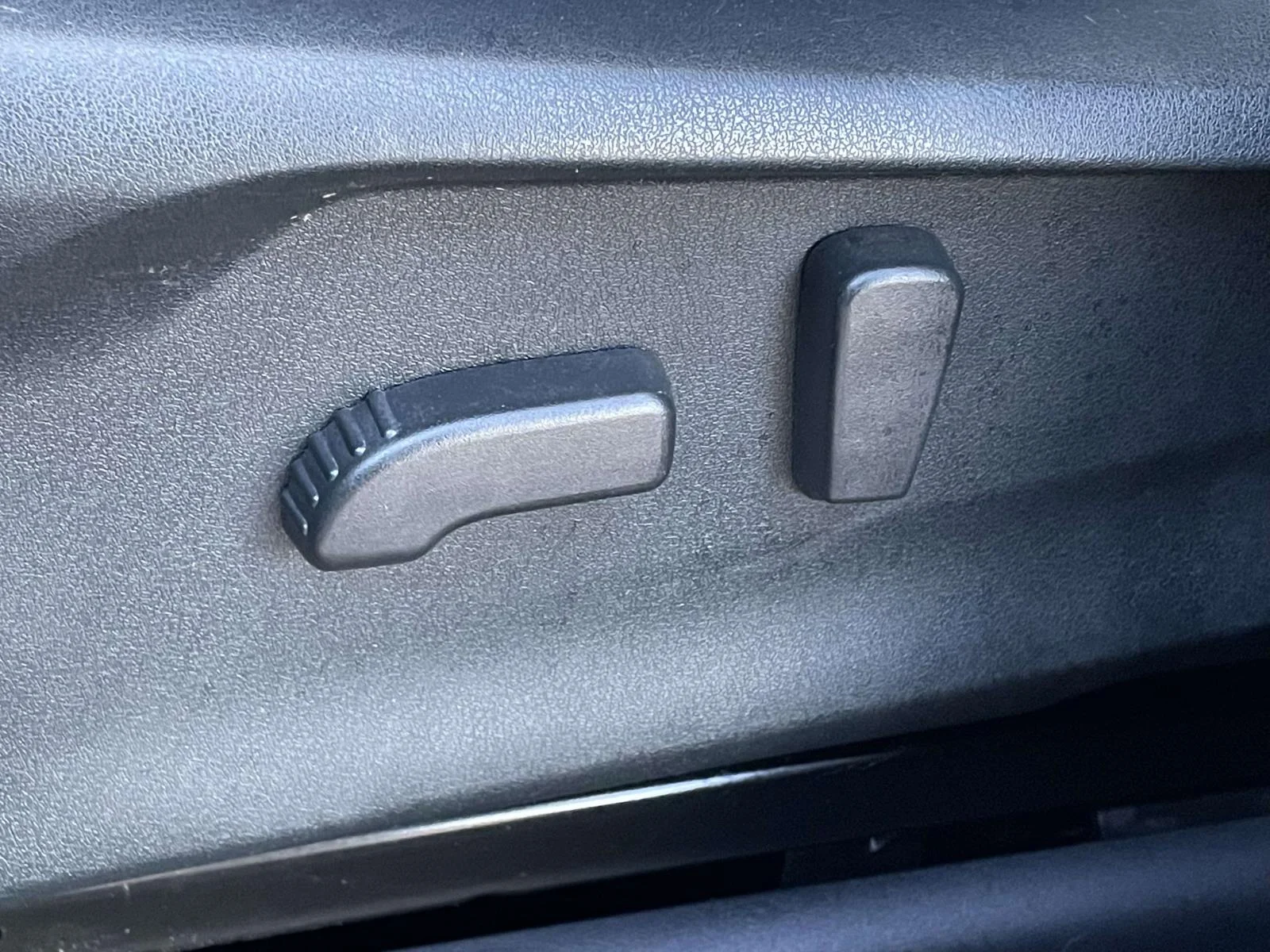 Used 2020 Magnetite Gray Metallic Subaru Premium image 8