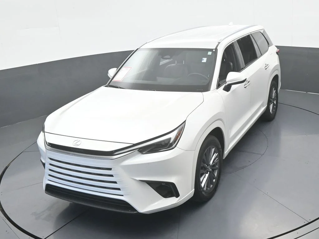 Used 2024 White Lexus 350 Premium image 45