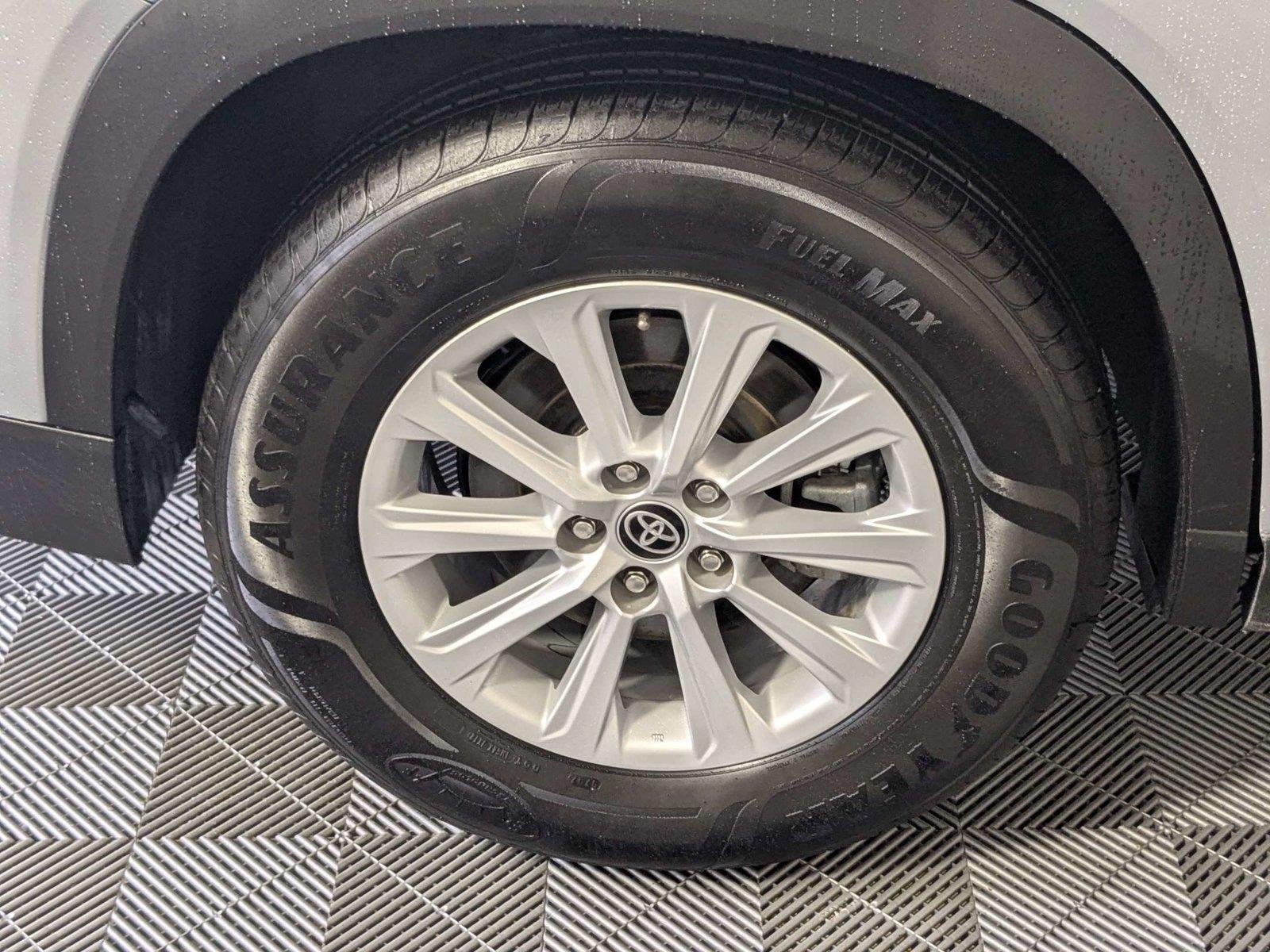 2024 Toyota Grand Highlander XLE - Photo 10