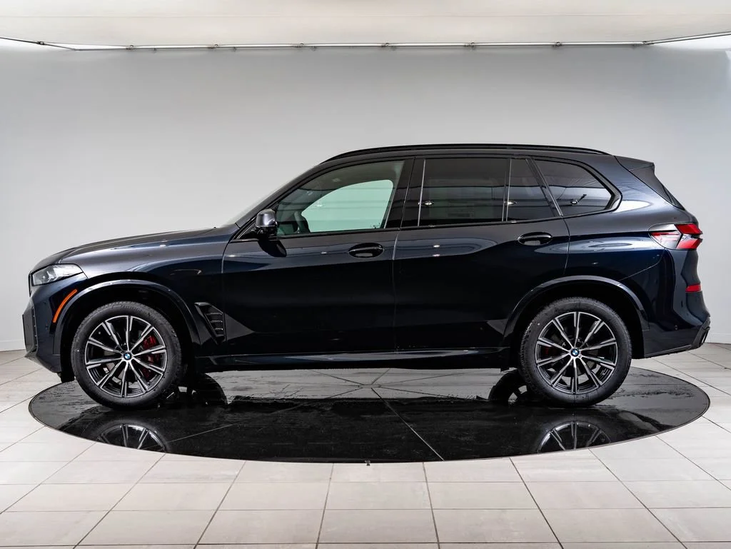 New 2026 Carbon Black Metallic BMW xDrive40i image 5