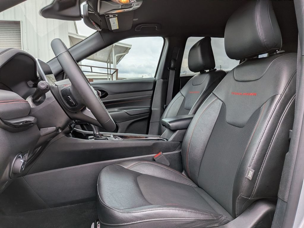 Used 2024 Silver Jeep Trailhawk image 15
