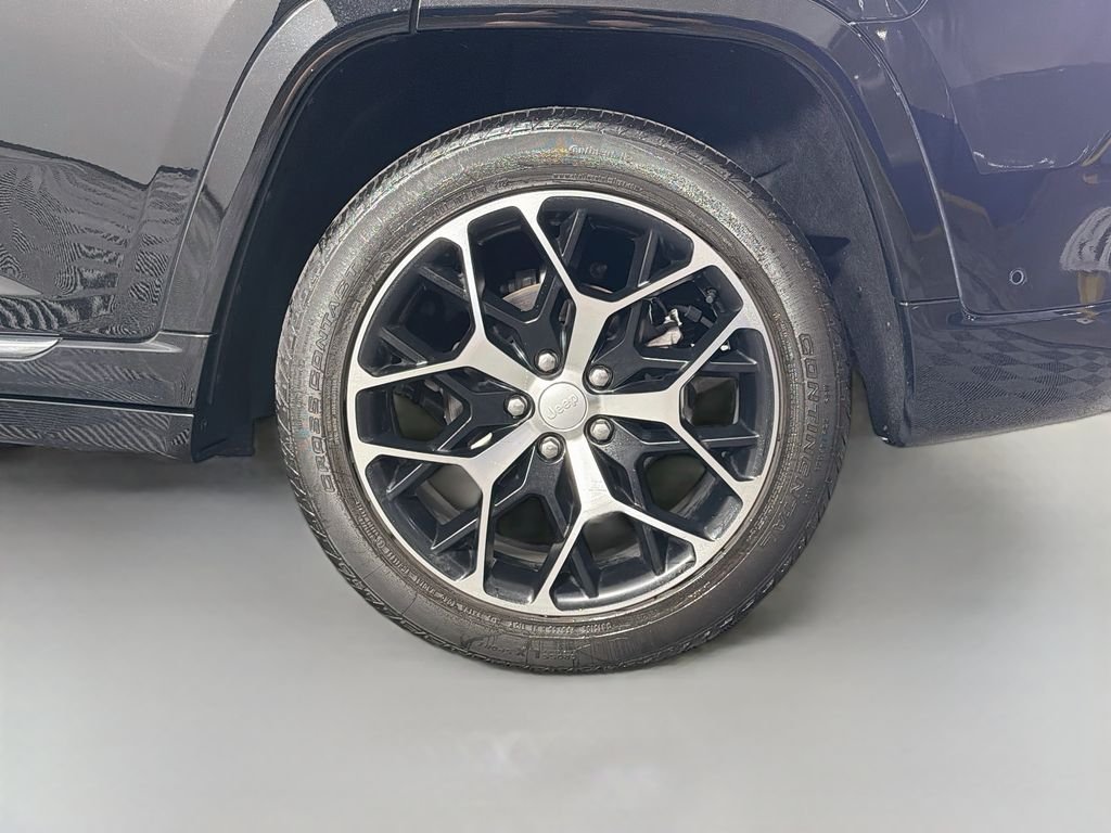 Used 2023 Black Jeep Summit Reserve image 33
