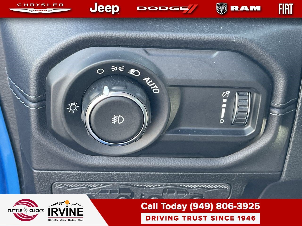 New 2026 Hydro Blue Pearl-Coat Exterior Paint Jeep Rubicon X image 23
