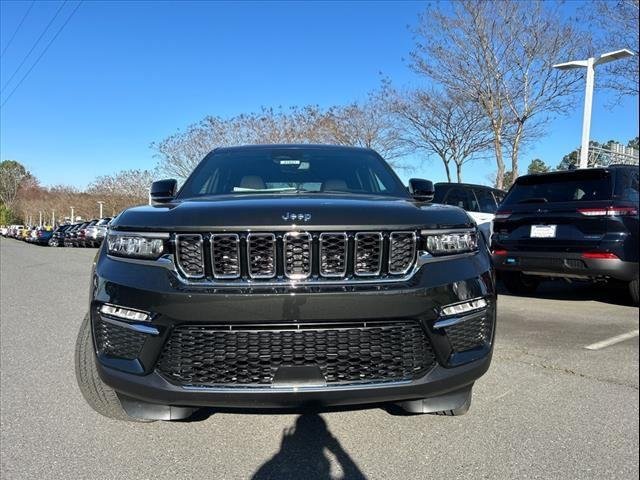 Used 2024 Rocky Mountain Pearlcoat Jeep  image 2