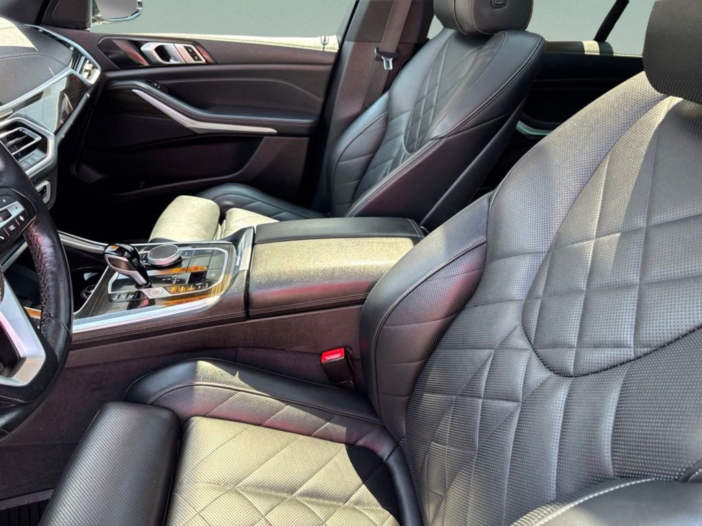 Used 2023 Dark Graphite BMW xDrive40i image 11