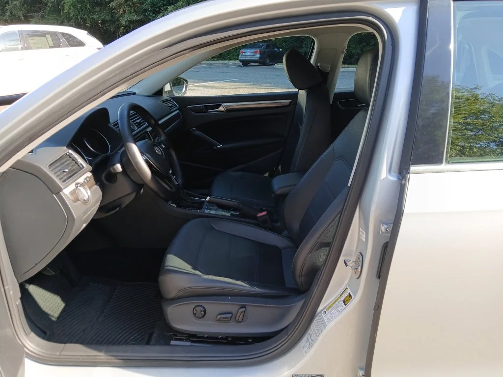 Used 2016 Silver Volkswagen 1.8T SE image 10
