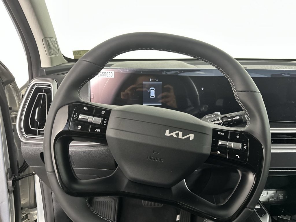 New 2026 Ivory Silver Kia S image 5