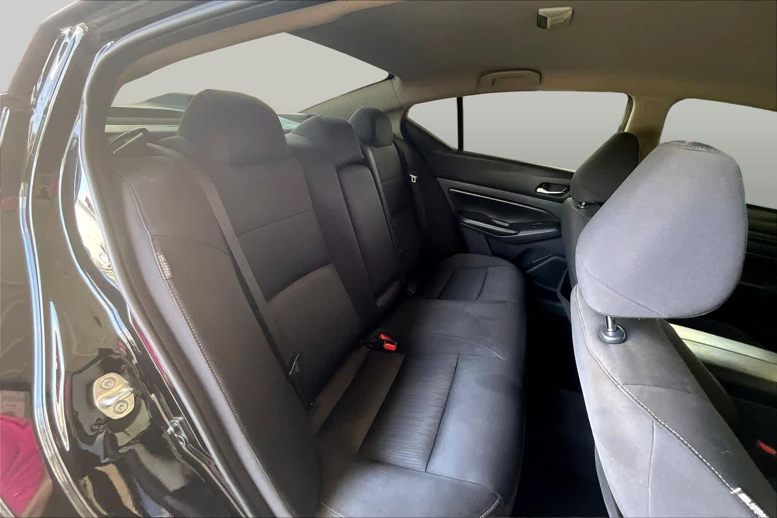 Used 2020 Super Black Nissan 2.5 S image 19