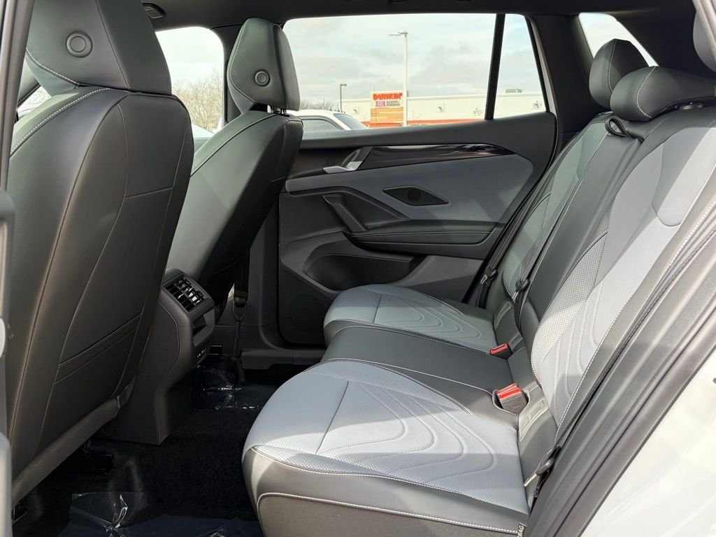New 2026 Opal White W/Deep Black Roof Volkswagen 2.0T SE R-Line Black image 21