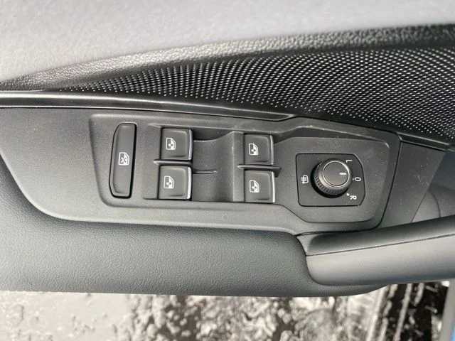 2026 Volkswagen Tiguan SE - Photo 26