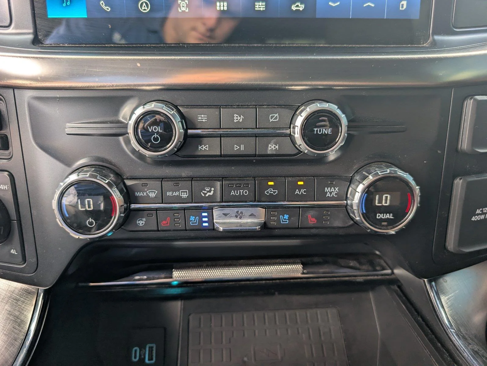 Used 2021 Agate Black/Stone Gray Ford King Ranch image 22