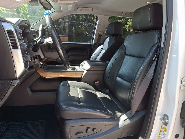 Used 2016 White Chevrolet LTZ image 15