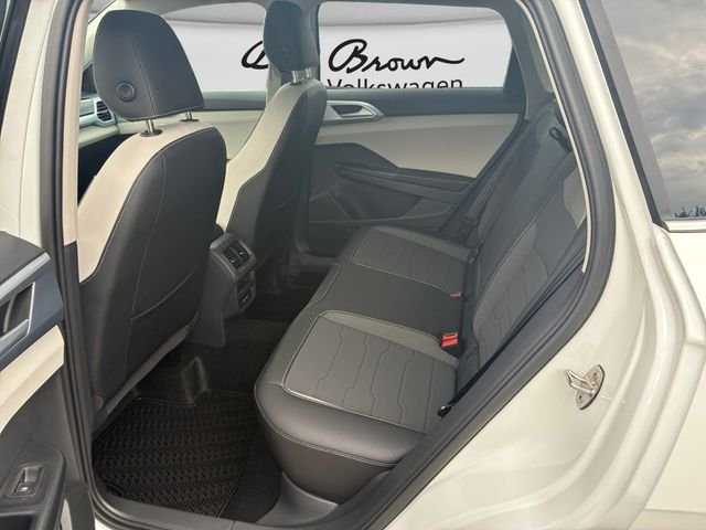 New 2026 Pure White Volkswagen 1.5T SE image 13