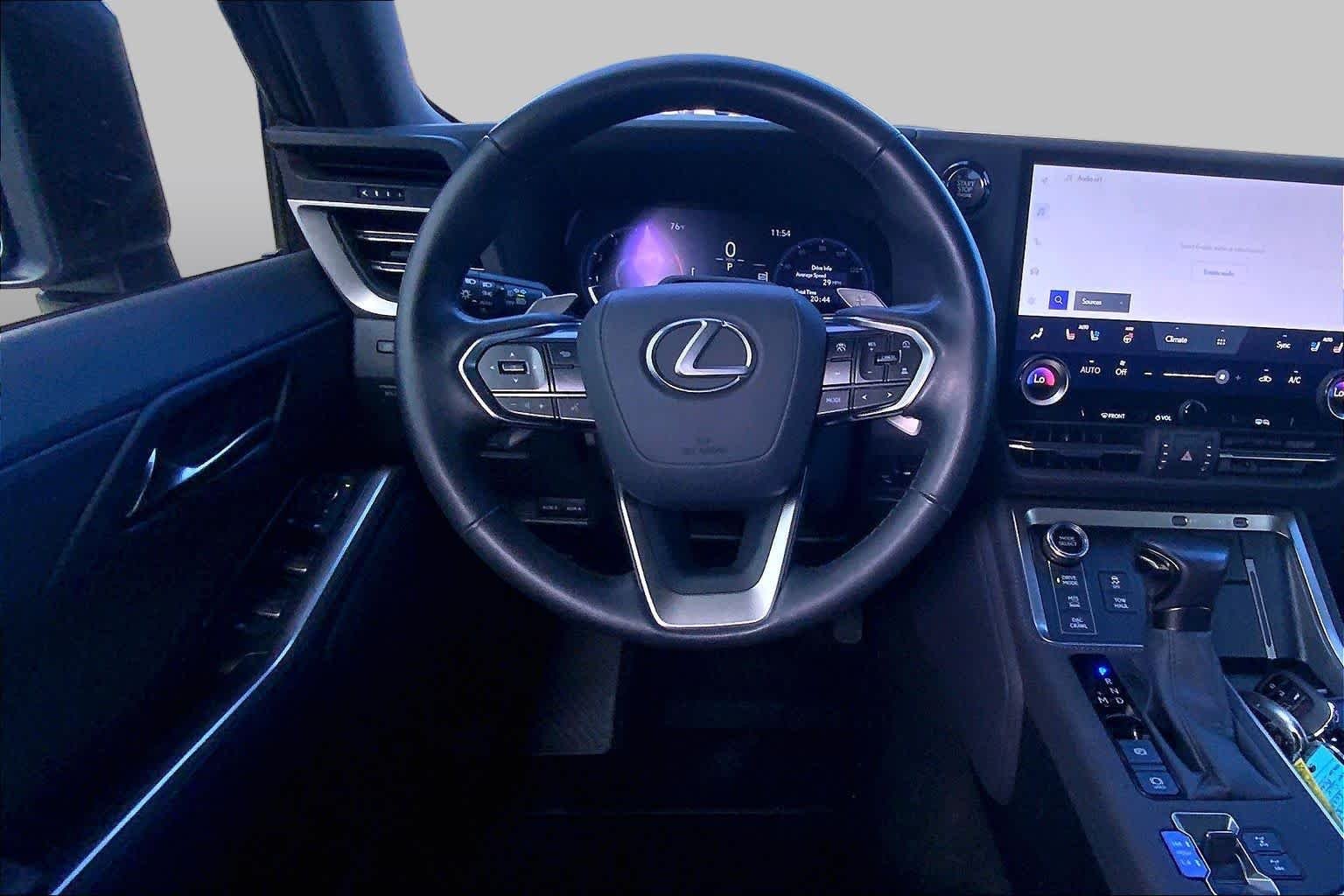 Used 2025 Incognito Lexus Overtrail image 6