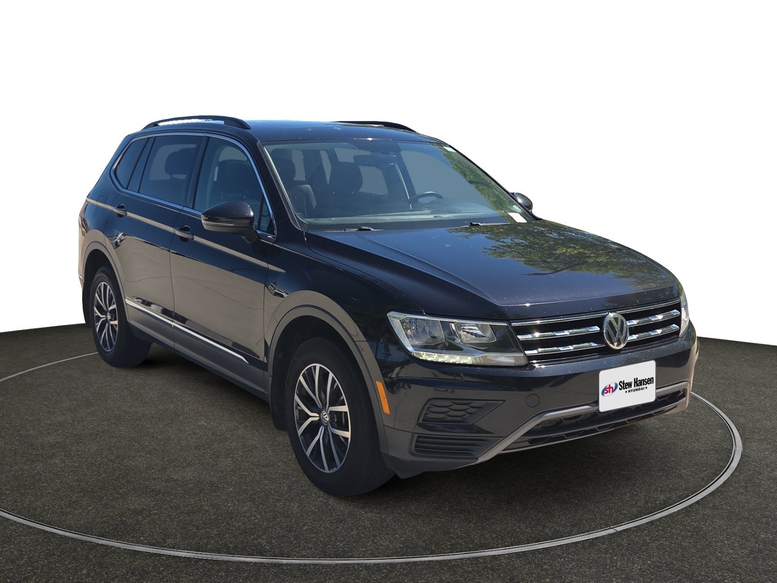 Used 2020 Deep Black Volkswagen SE image 7