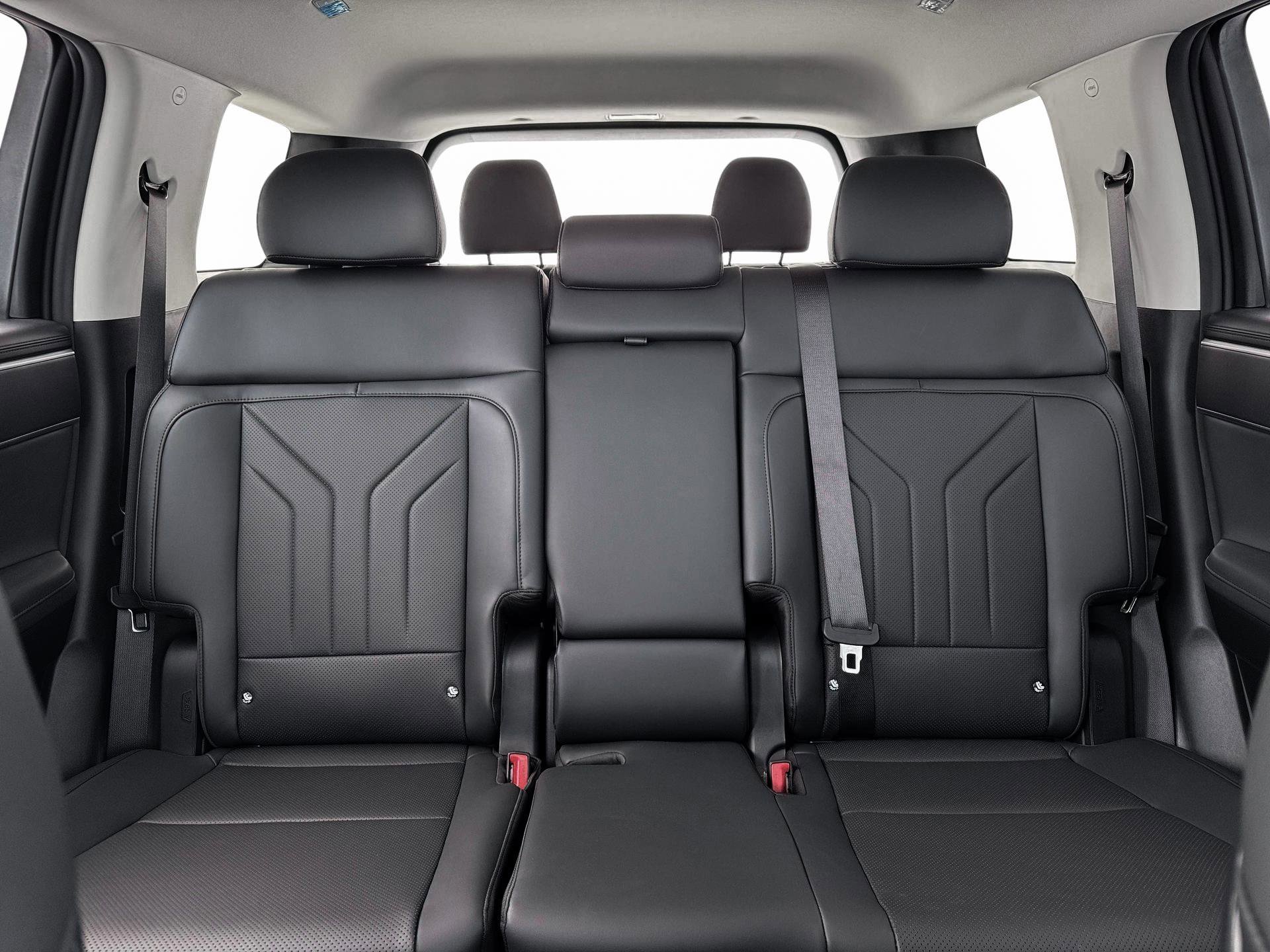 New 2026 Atlantis Blue Hyundai SEL image 16