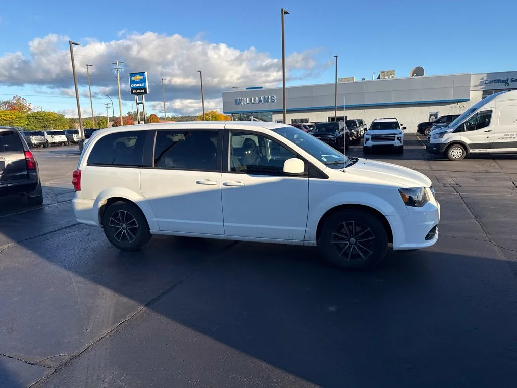 Used 2018 White Dodge SE Plus image 11
