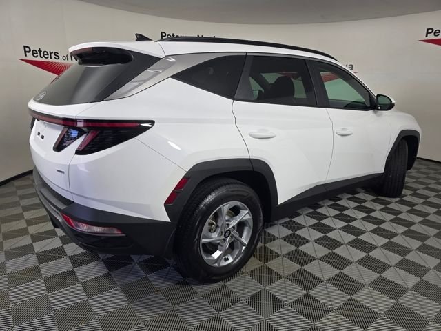Used 2023 White Pearl Hyundai SEL image 31