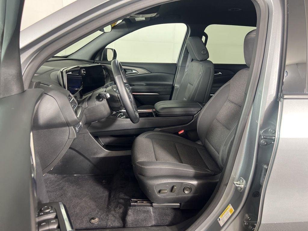Used 2024 Sterling Gray Metallic Chevrolet LT image 15