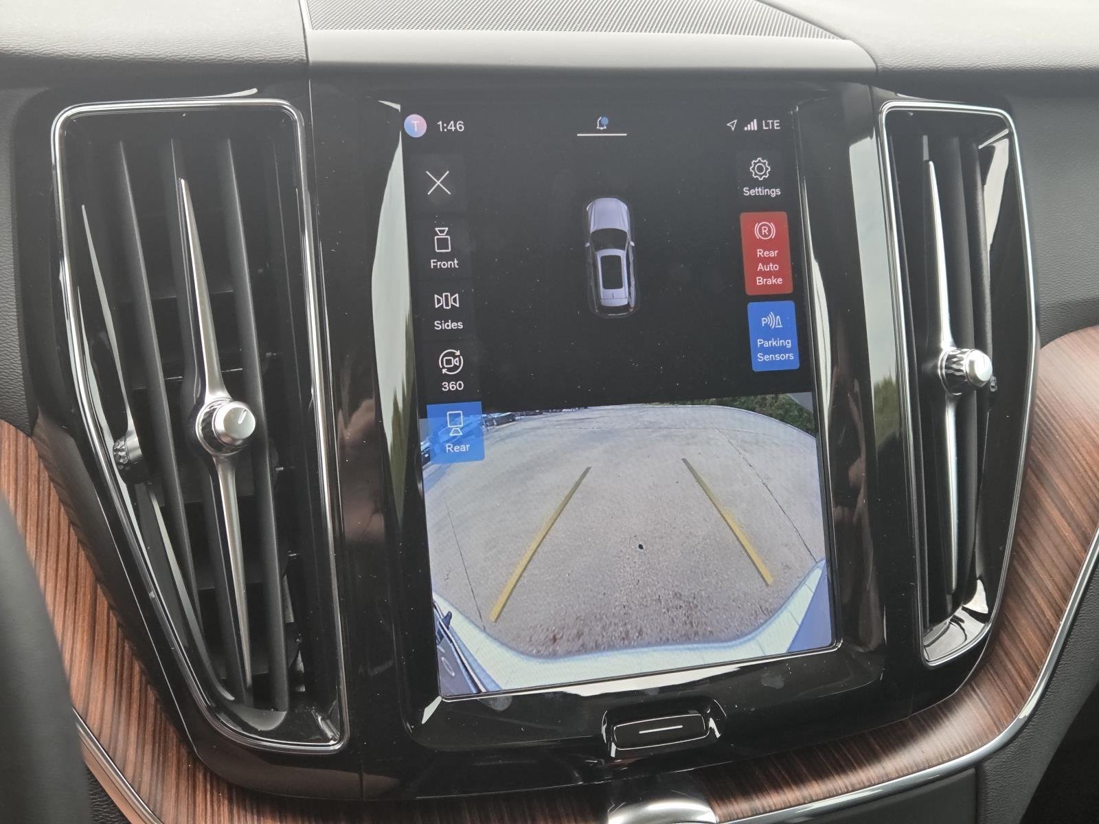 Used 2023 Silver Dawn Metallic Volvo Plus Dark Theme image 24
