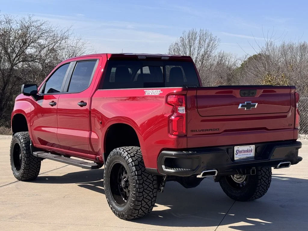 Used 2025 Red Chevrolet LT Trail Boss image 4