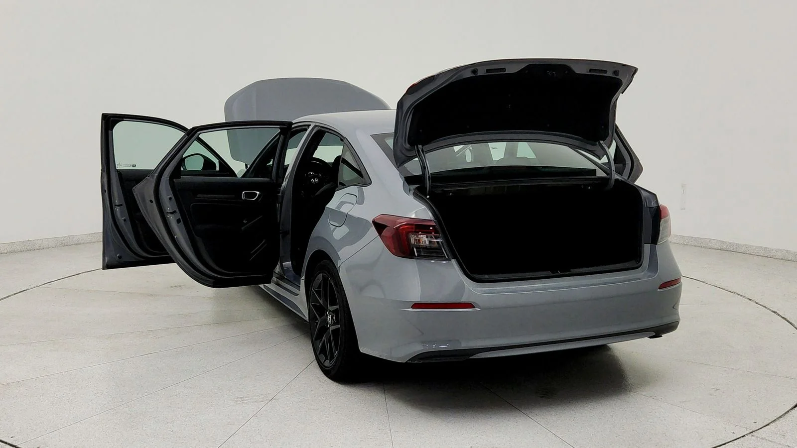 Used 2025 Gray Honda Sport Touring image 13