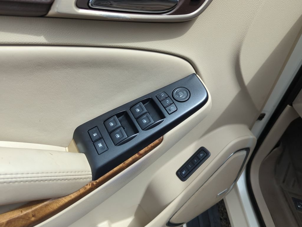 Used 2015 White GMC Denali image 19