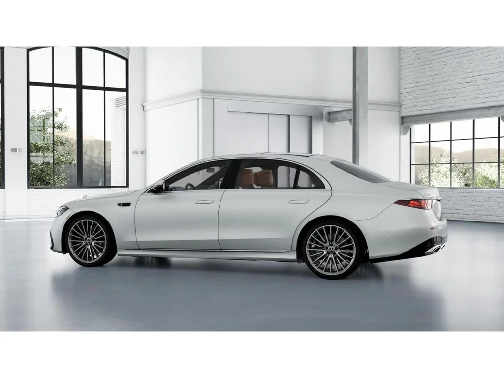 New 2027 White Mercedes-Benz S 580 image 32