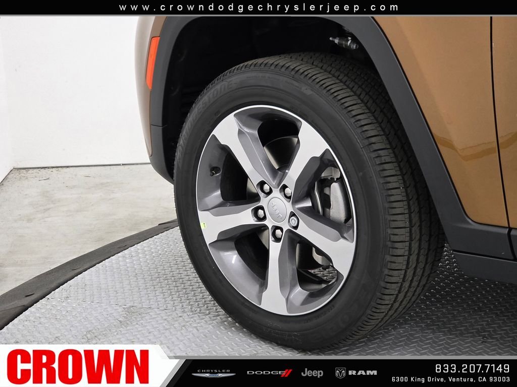 New 2026 Copper Shino Metallic Clear-Coat Exterior Paint Jeep Limited image 9