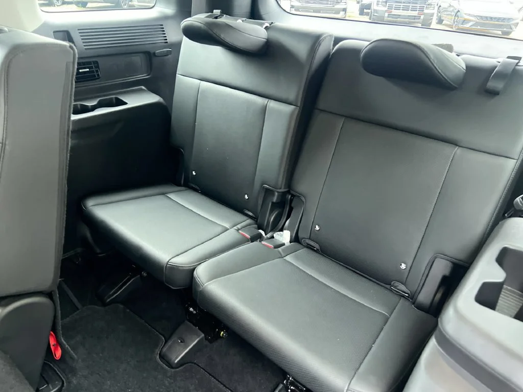 Used 2024 Black Hyundai SEL image 23