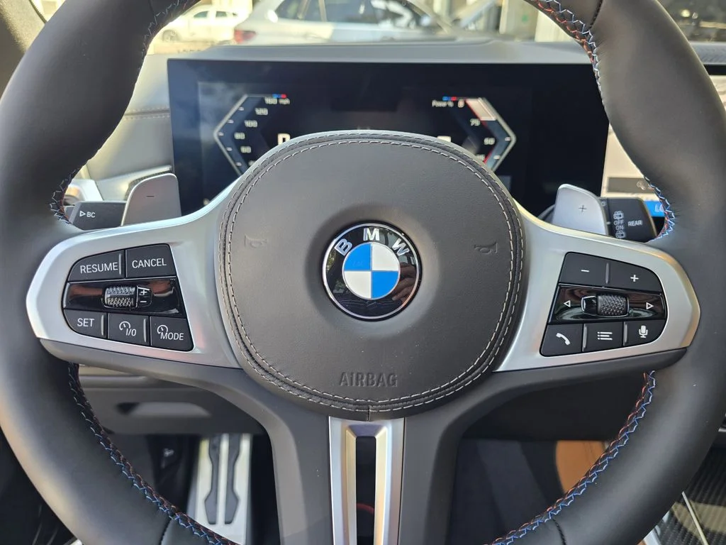2025 BMW X5 M60i - Photo 18