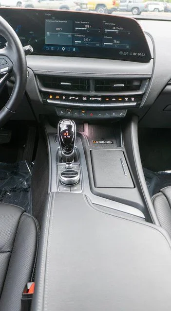Used 2025 Black Cadillac Premium Luxury image 16