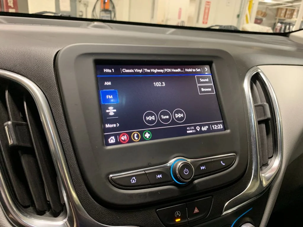 Used 2022 Silver Chevrolet LS image 22