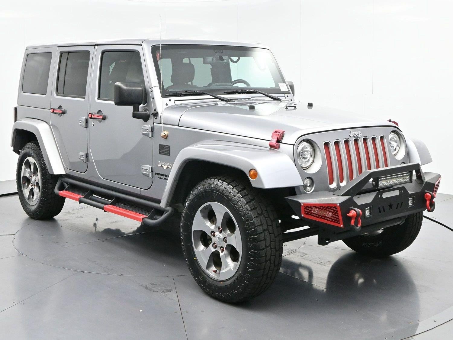 Used 2017 Billet Silver Metallic Clearcoat Jeep Sahara image 2