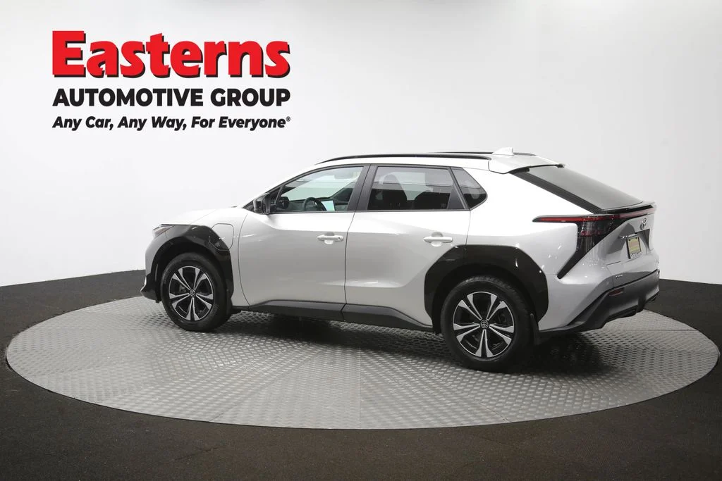Used 2024 Silver Toyota XLE image 63
