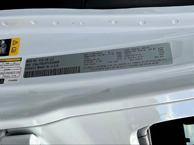 Used 2023 White Jeep Rubicon image 24