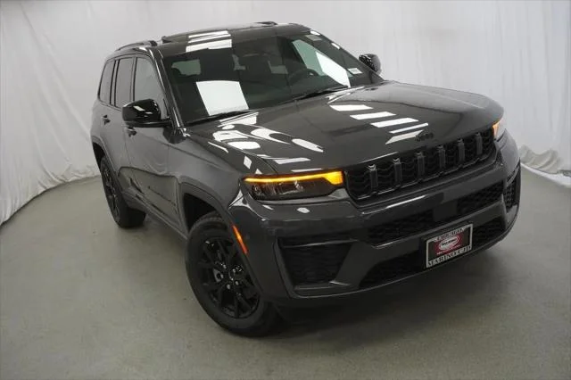 New 2026 Baltic Gray Metallic Clear-Coat Exterior Paint Jeep Laredo image 8