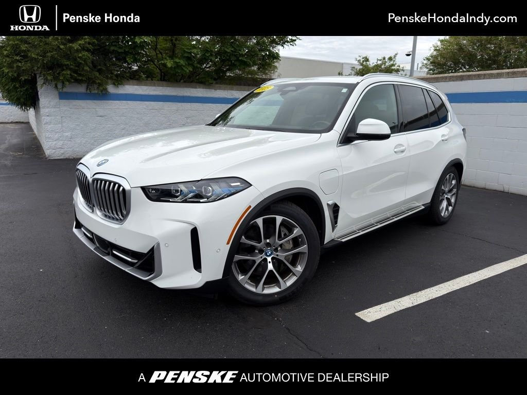 2025 BMW X5 xDrive50e's photo