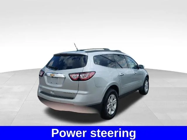 Used 2014 Silver Ice Metallic Chevrolet  image 12