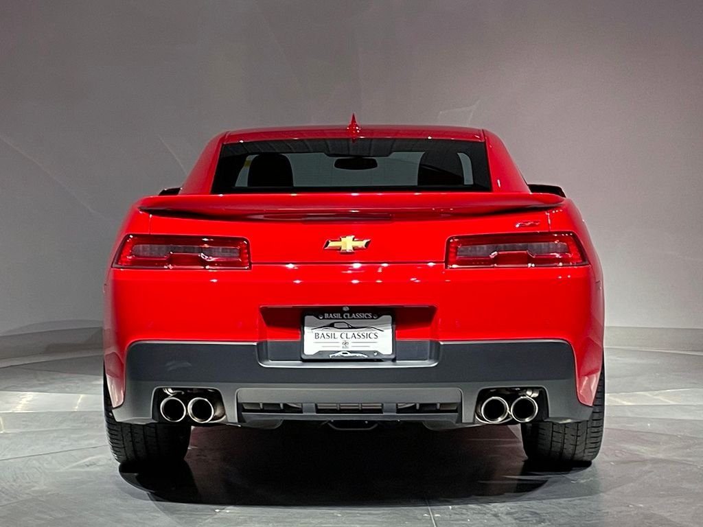 Used 2015 Red Chevrolet SS image 3