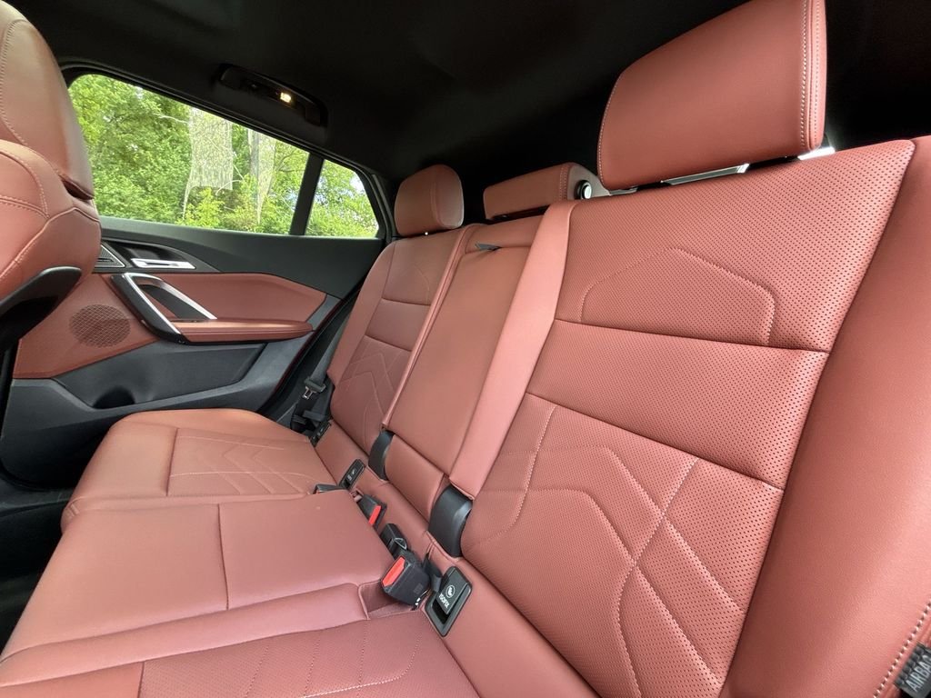 New 2026 Vegas Red Metallic BMW xDrive28i image 25