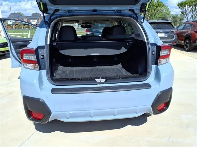 Used 2022 COOL GREY KHAKI Subaru Limited image 17