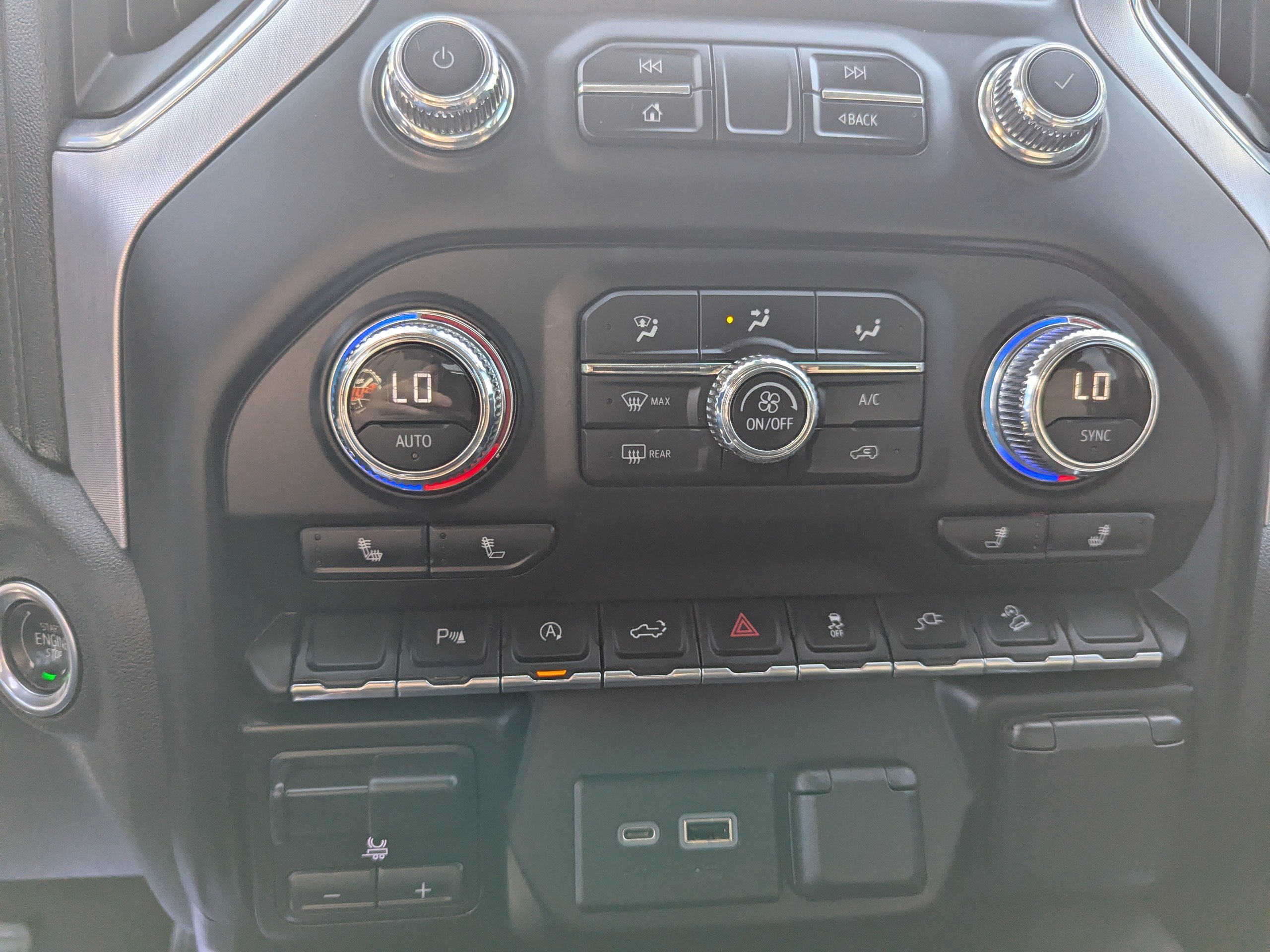 Used 2020 ONYX BLACK GMC Elevation image 24